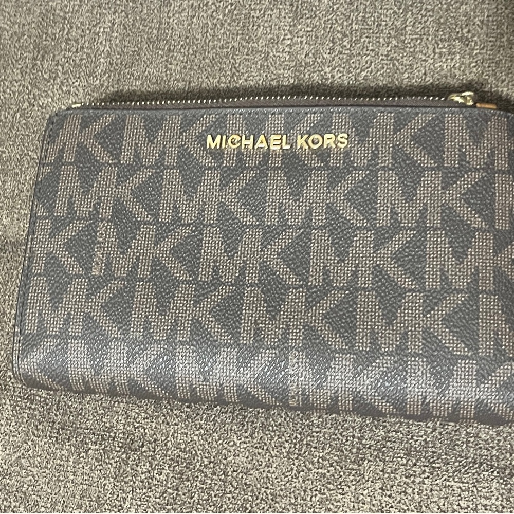 Michael Kors Cream and brown wallet